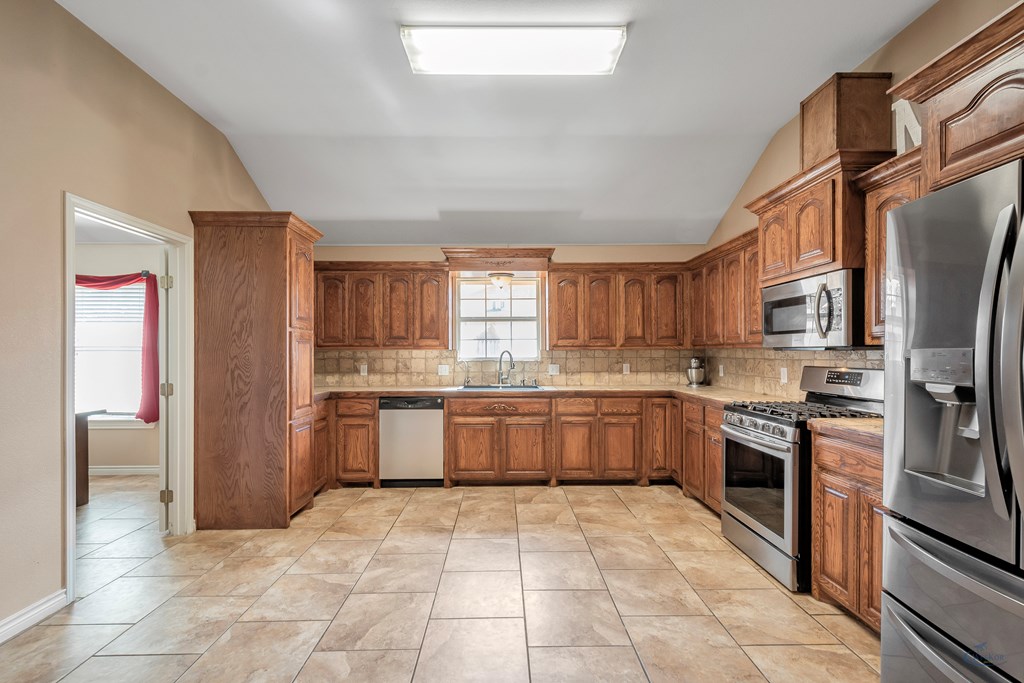 2301 W Golf Course Rd