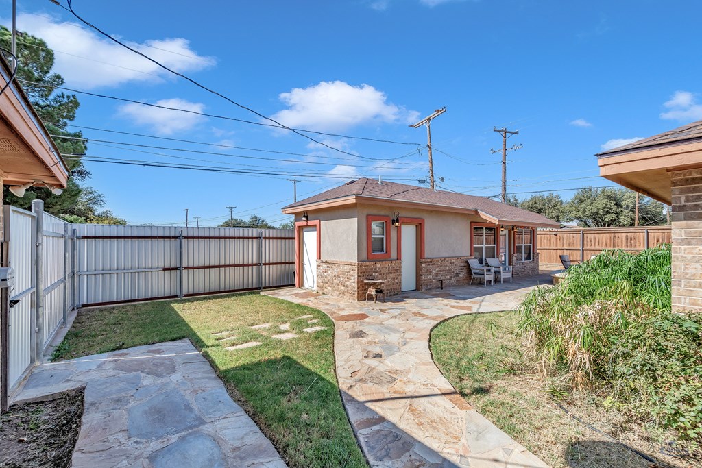 2301 W Golf Course Rd