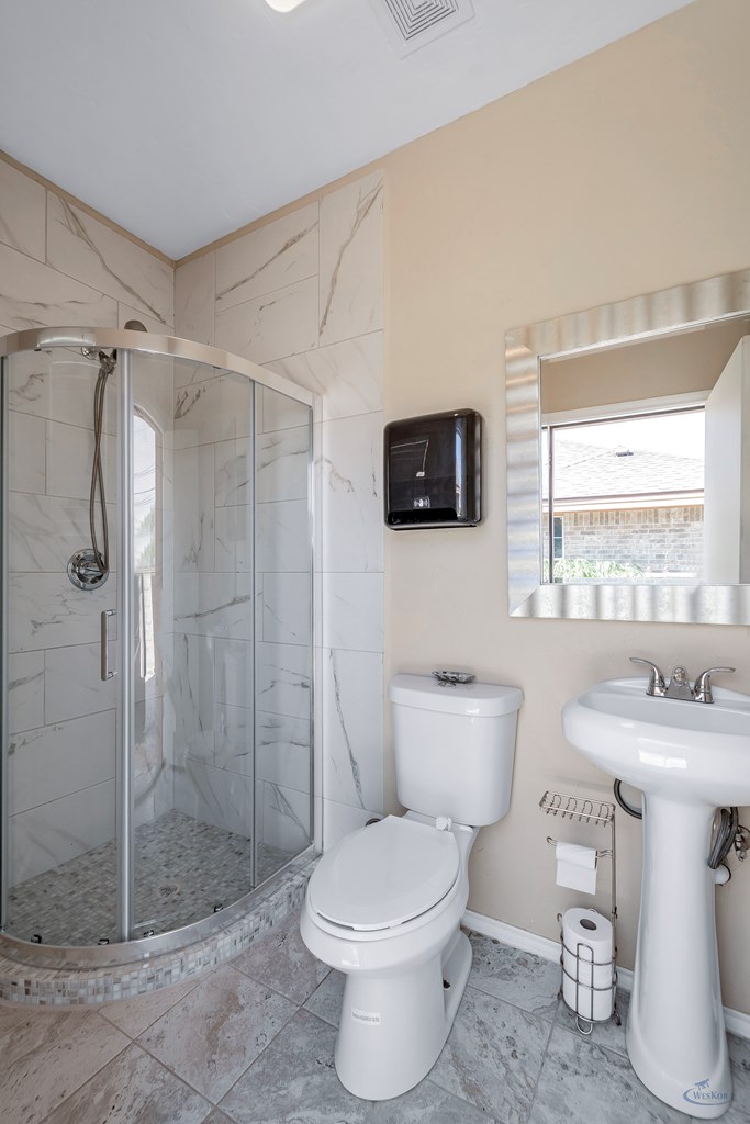 2301 W Golf Course Rd