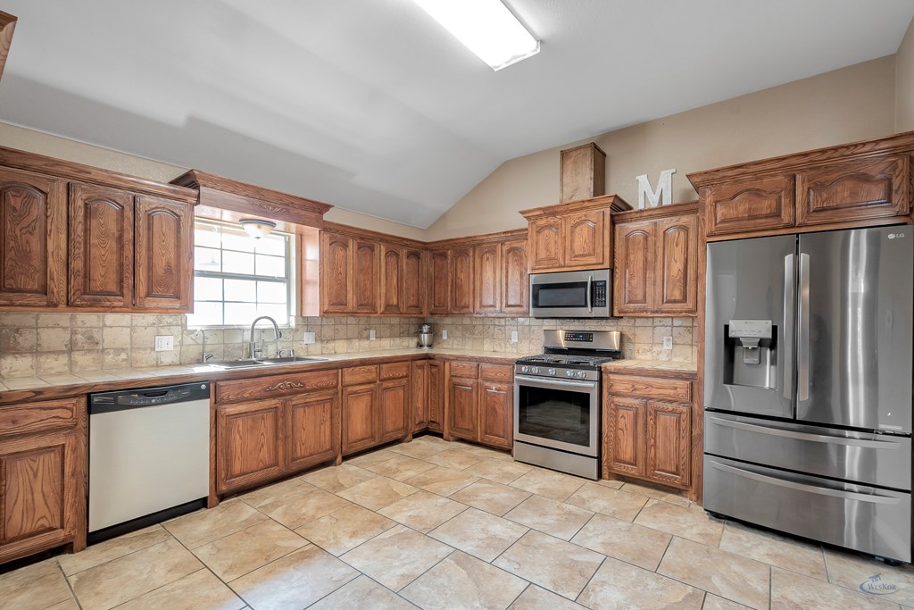 2301 W Golf Course Rd