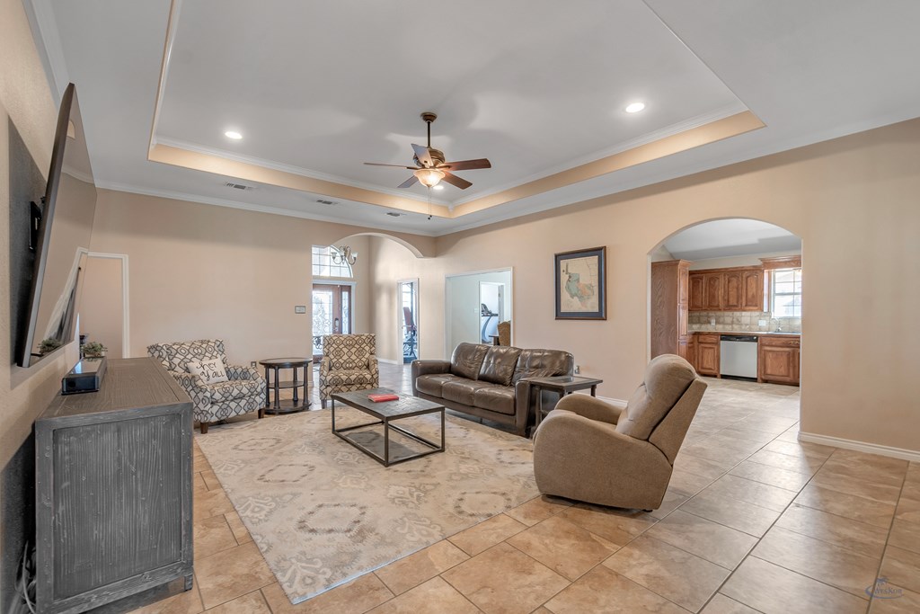 2301 W Golf Course Rd