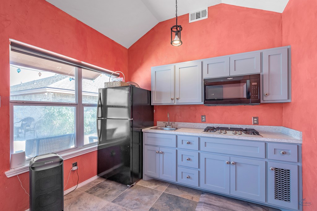 2301 W Golf Course Rd