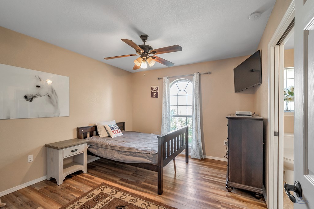 2301 W Golf Course Rd