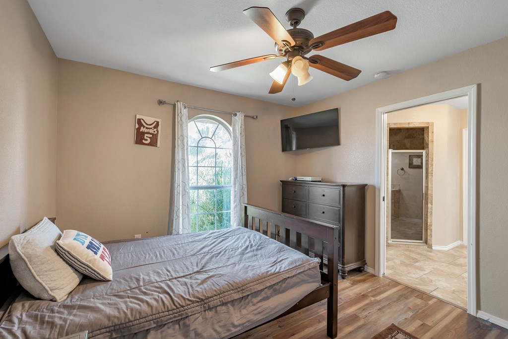 2301 W Golf Course Rd