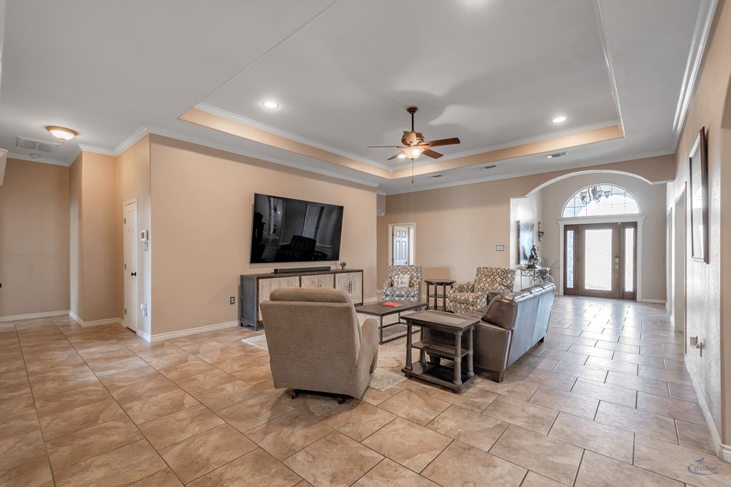 2301 W Golf Course Rd