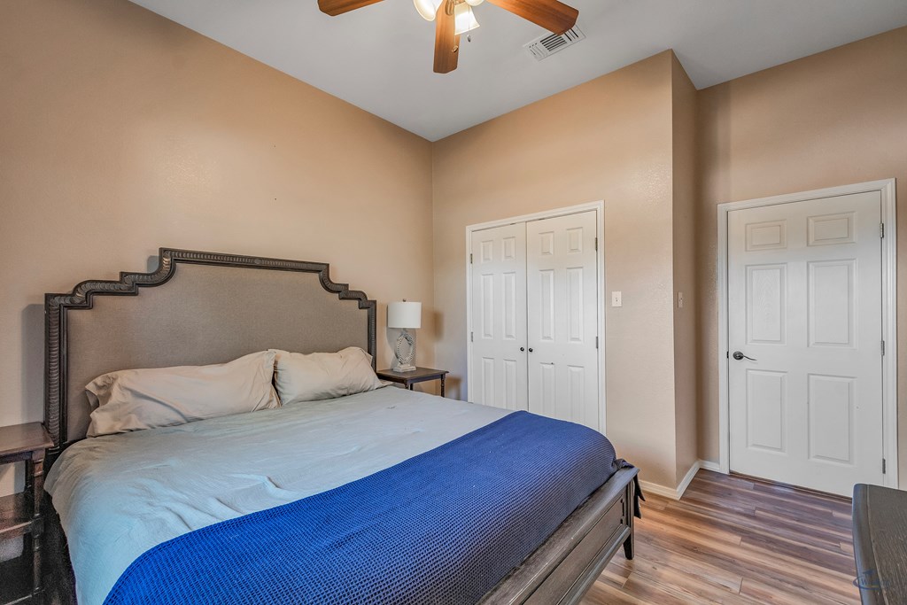 2301 W Golf Course Rd