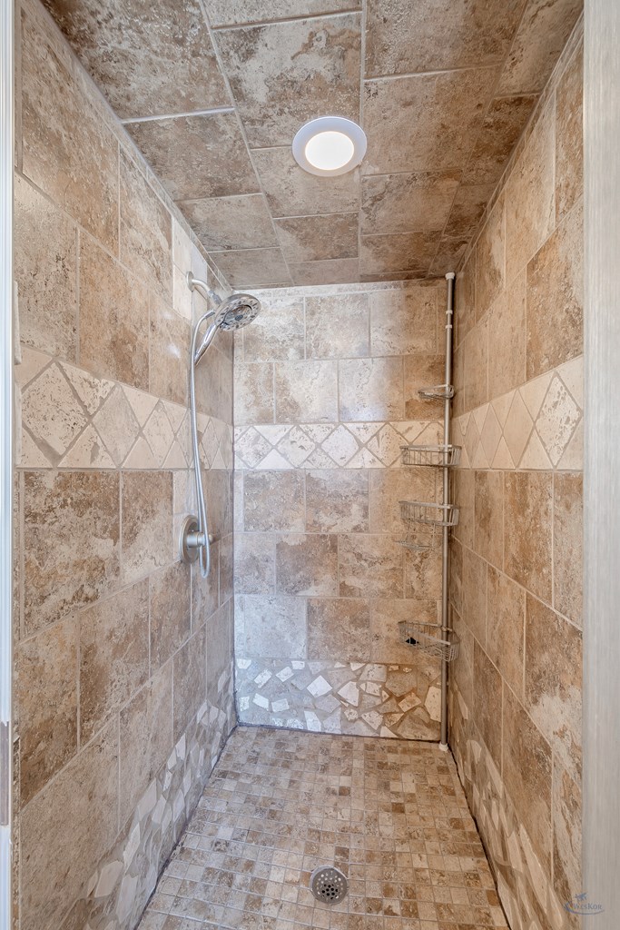 2301 W Golf Course Rd