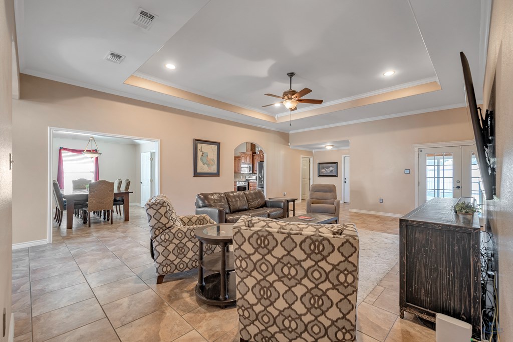 2301 W Golf Course Rd