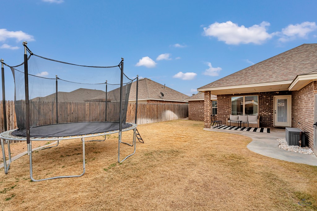 6024 Frio Dr