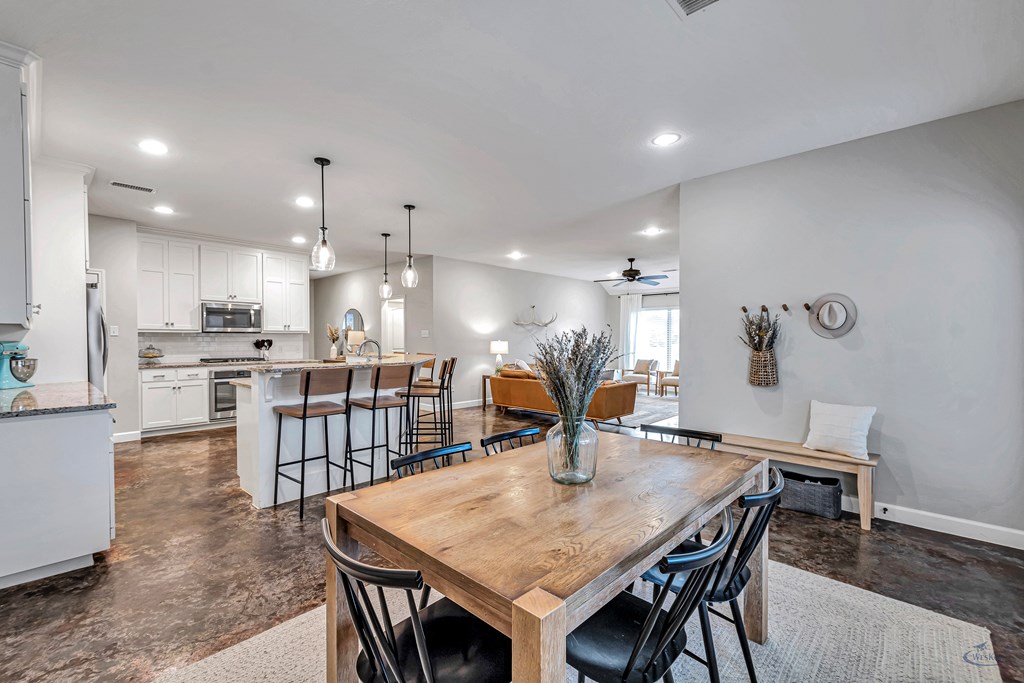 6024 Frio Dr