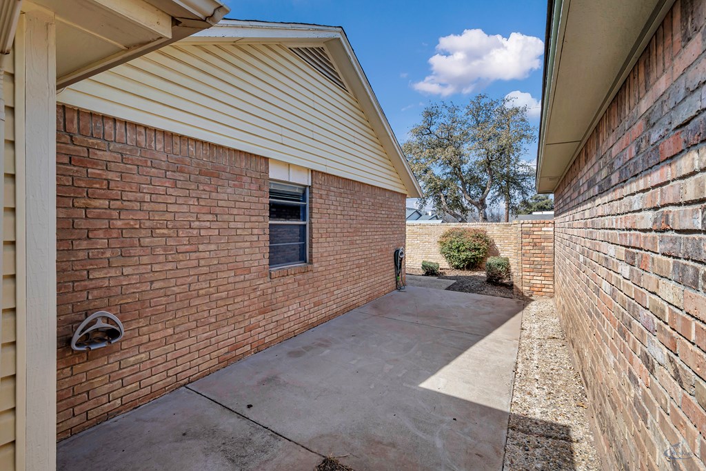 3111 W Golf Course Rd