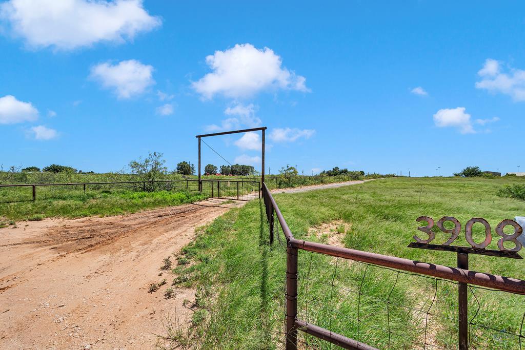 3908 W County Rd 145