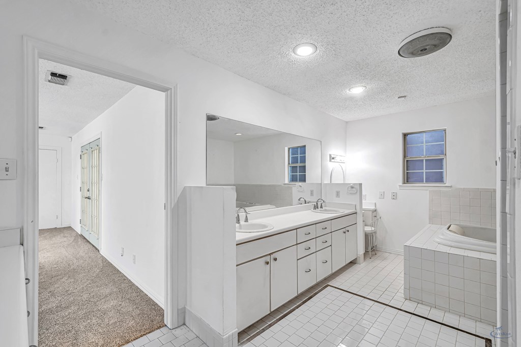 3908 W County Rd 145