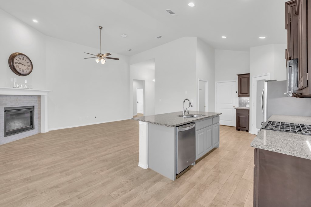 1603 Pavilion Pkwy