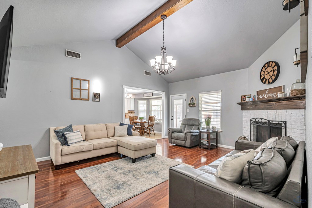 10807 E County Rd 105