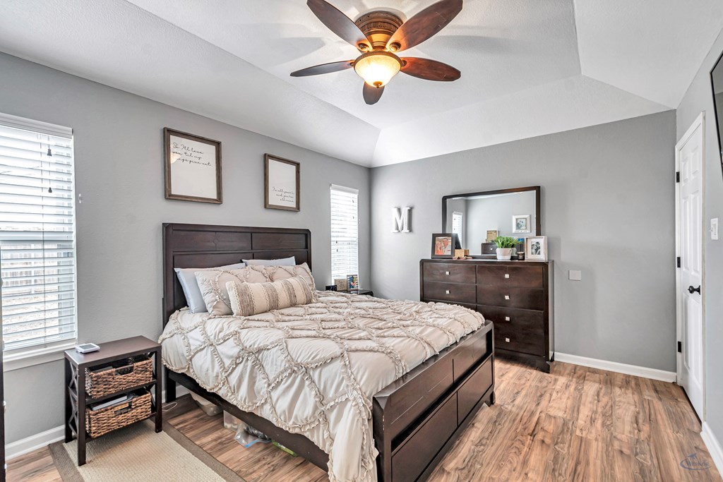 10807 E County Rd 105