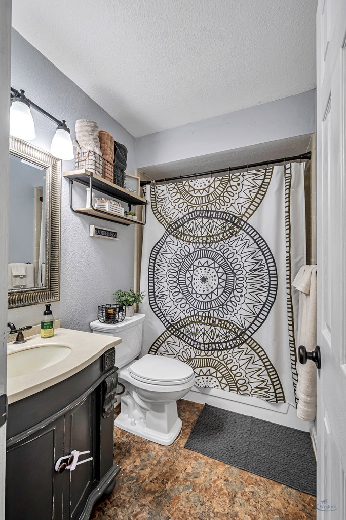 10807 E County Rd 105