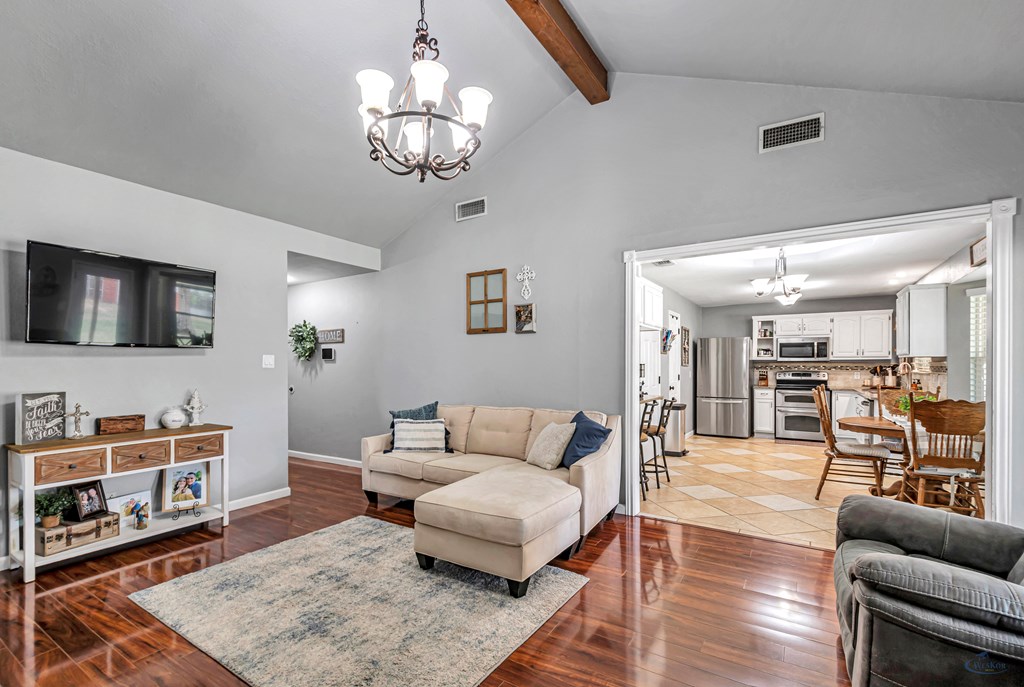 10807 E County Rd 105