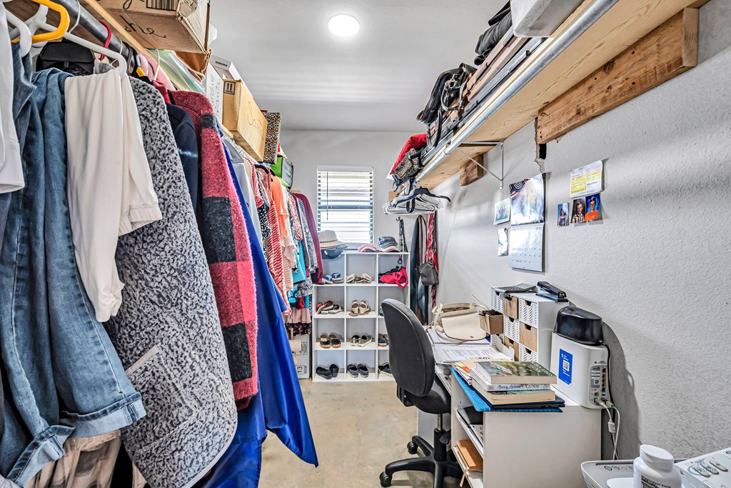 2611 Atasco Dr