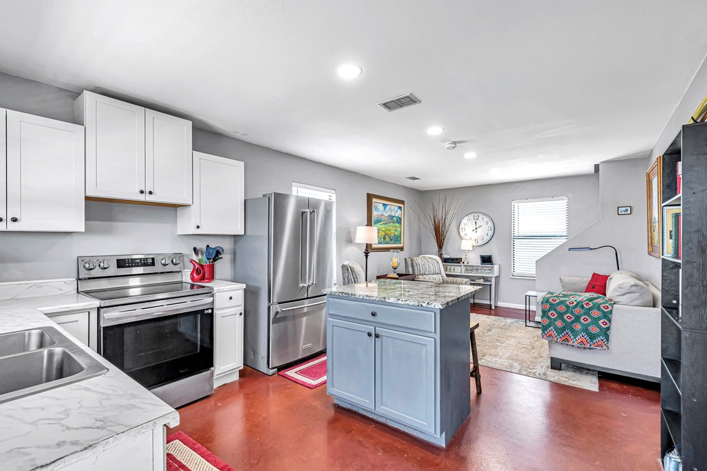 2611 Atasco Dr