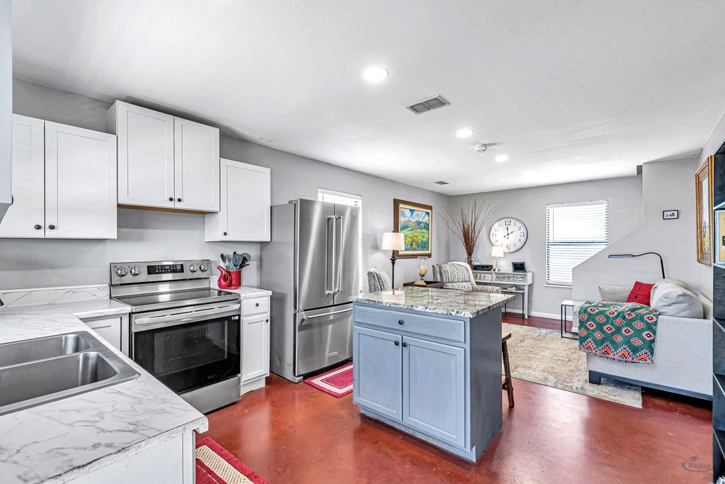 2611 Atasco Dr