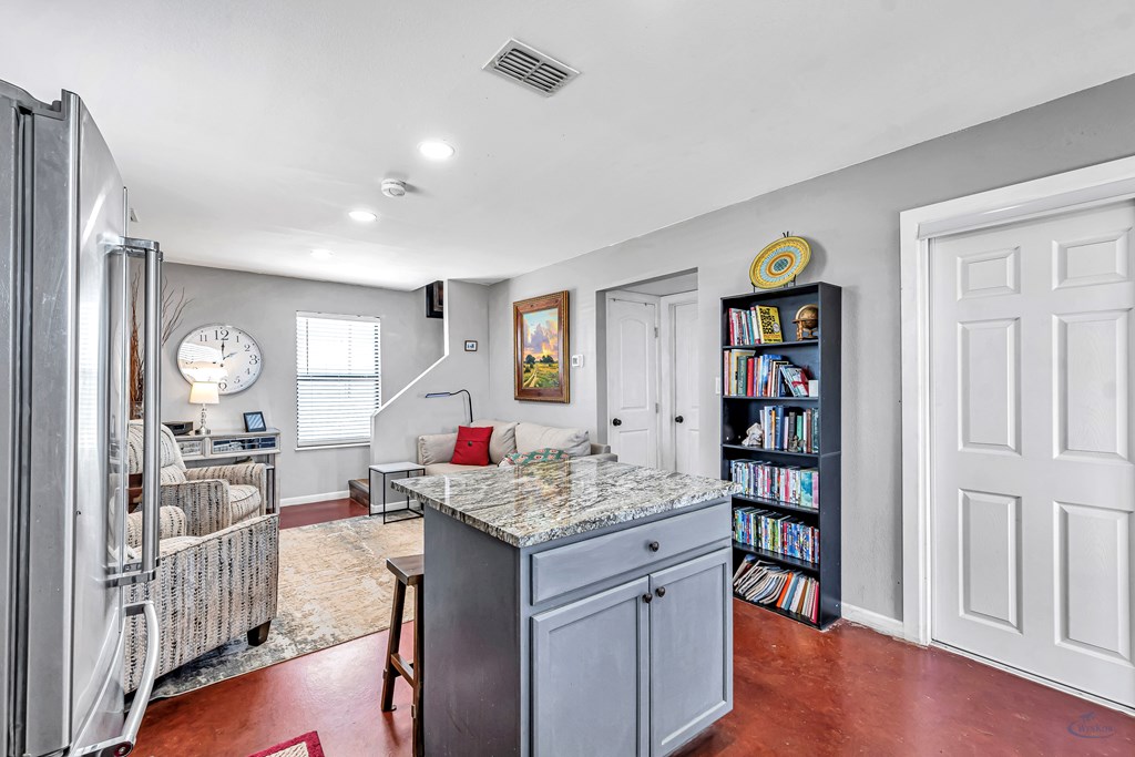 2611 Atasco Dr