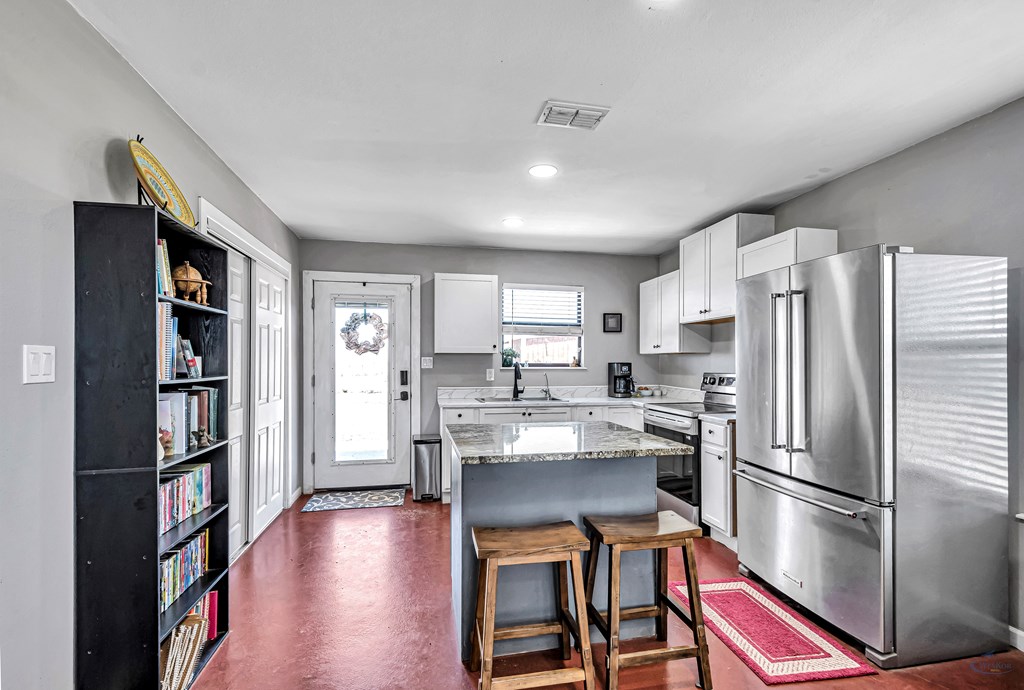 2611 Atasco Dr
