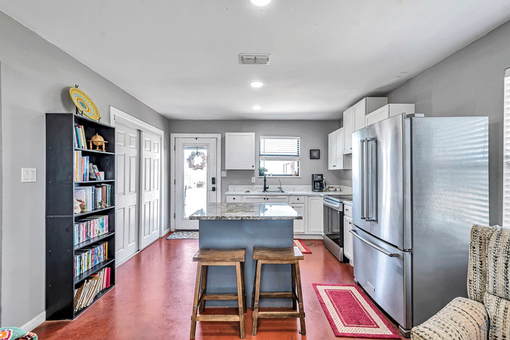 2611 Atasco Dr