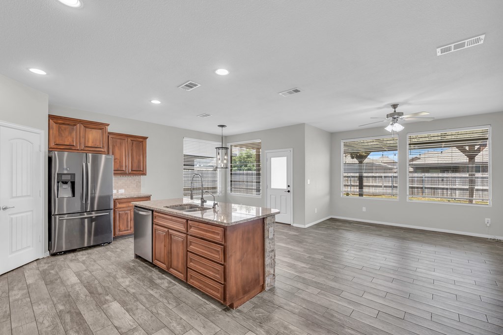 6610 Victory Parkway