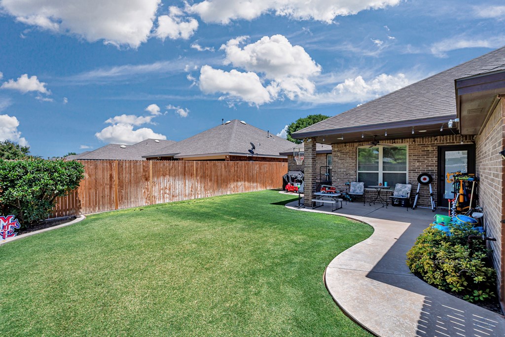 6016 Medina Dr