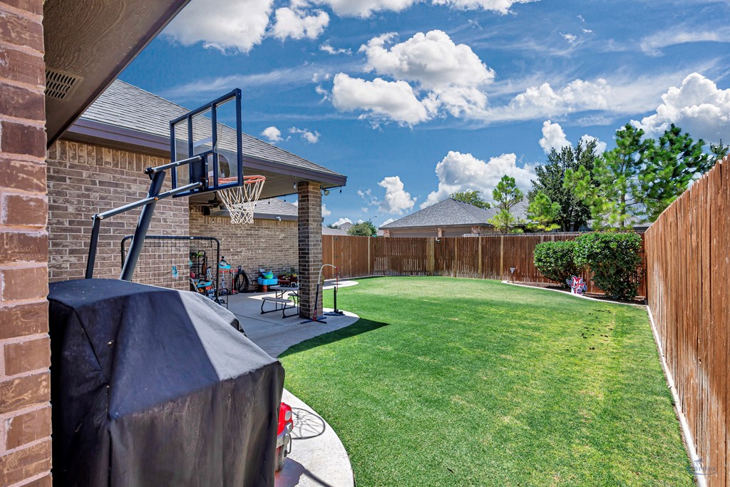 6016 Medina Dr