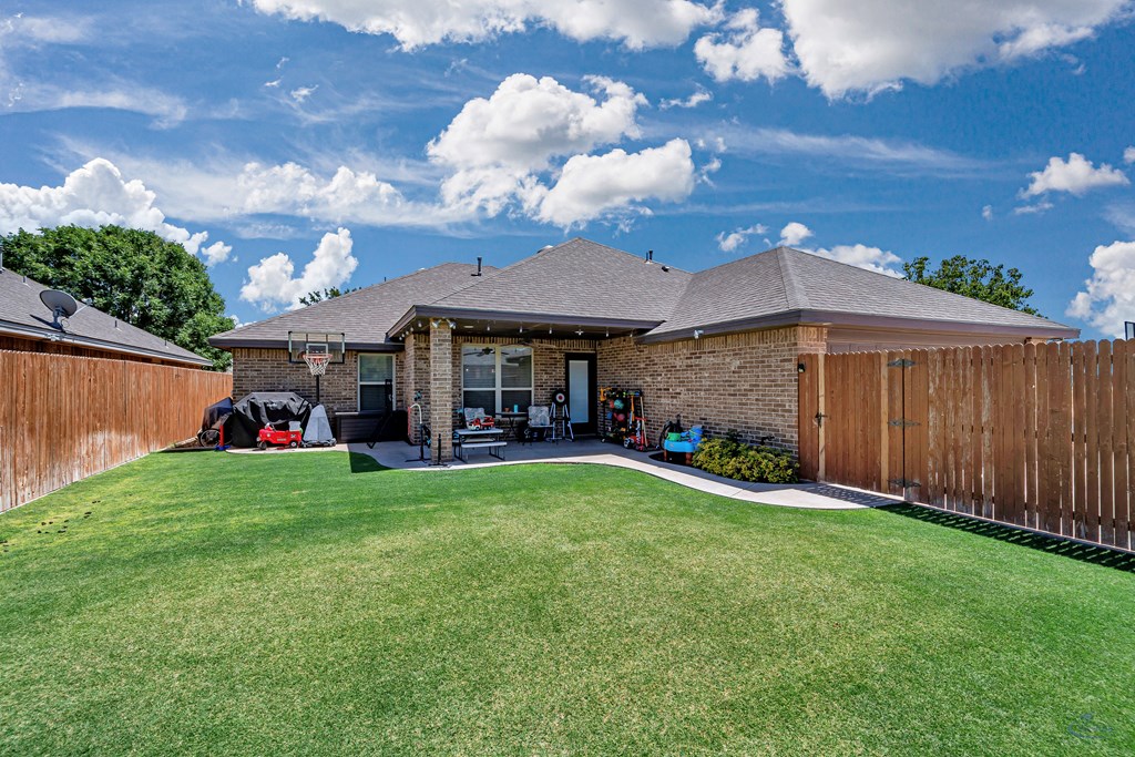 6016 Medina Dr