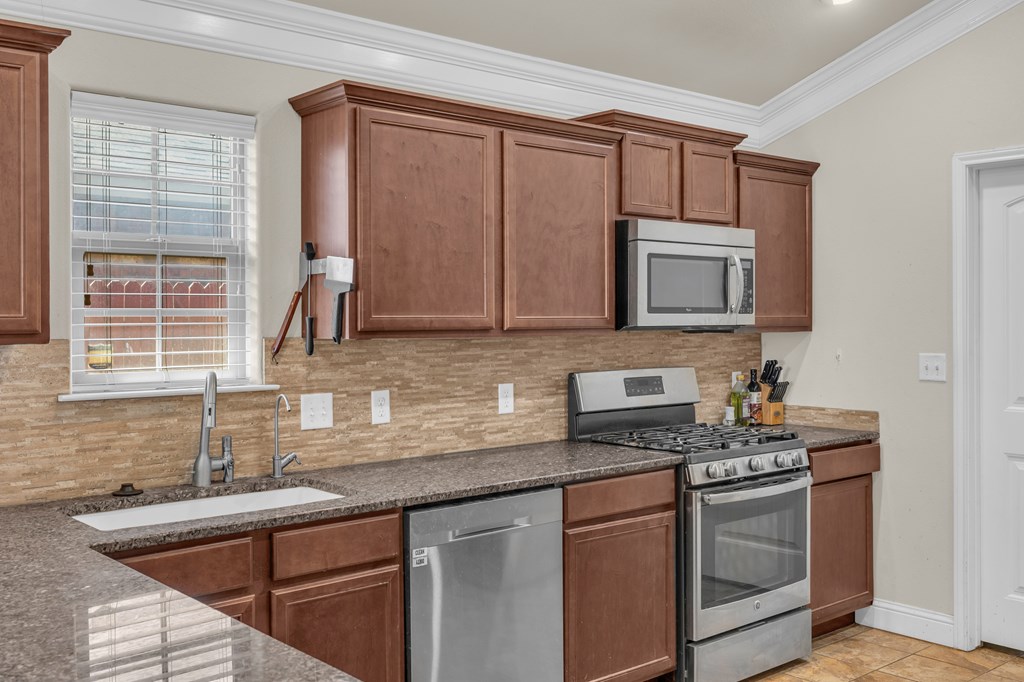 610 Dimaggio Ct