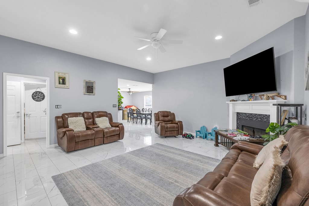 4803 Brookdale Dr