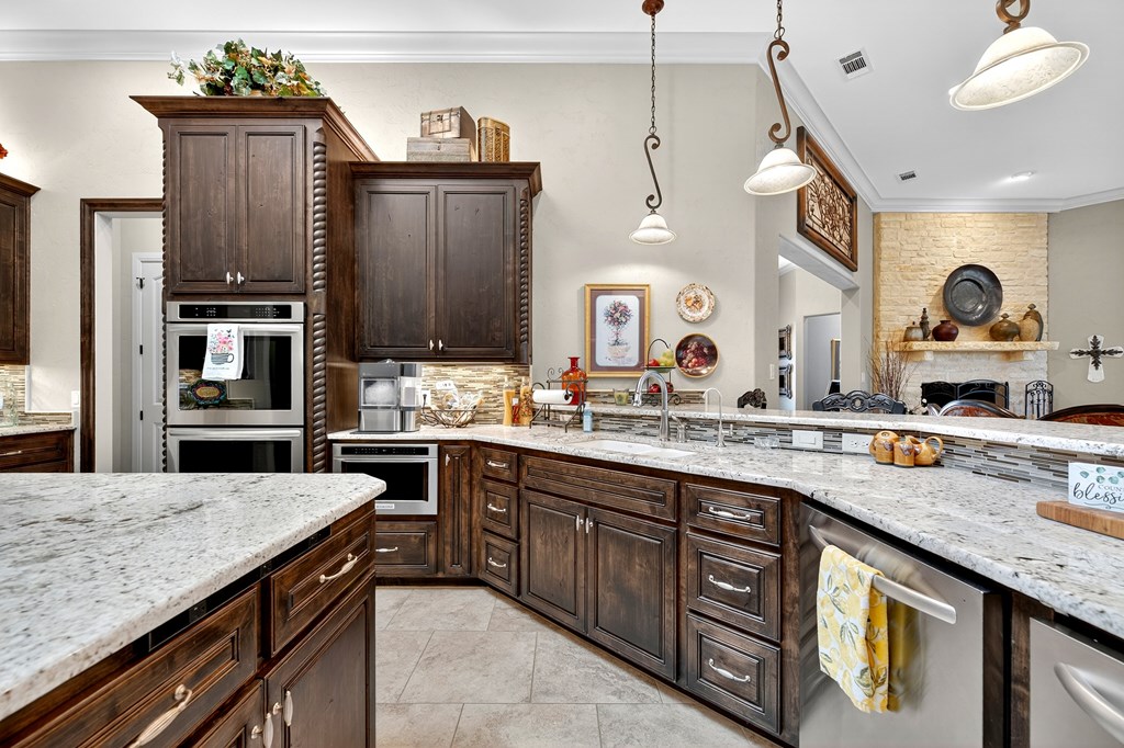 4101 Timberglen Circle