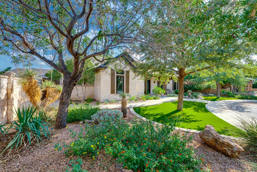 4101 Timberglen Circle