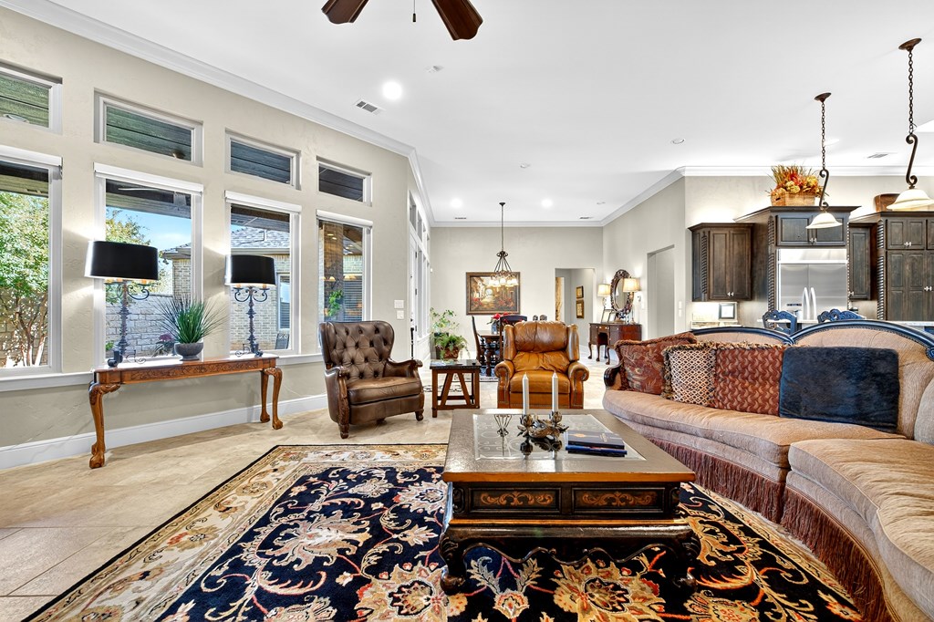 4101 Timberglen Circle