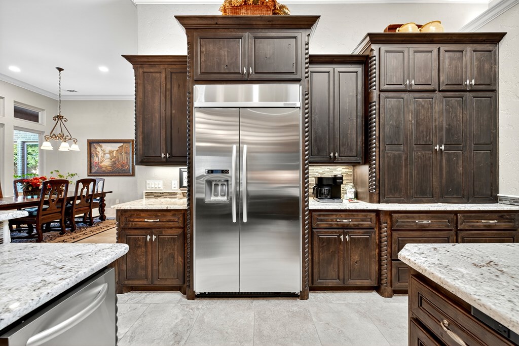 4101 Timberglen Circle