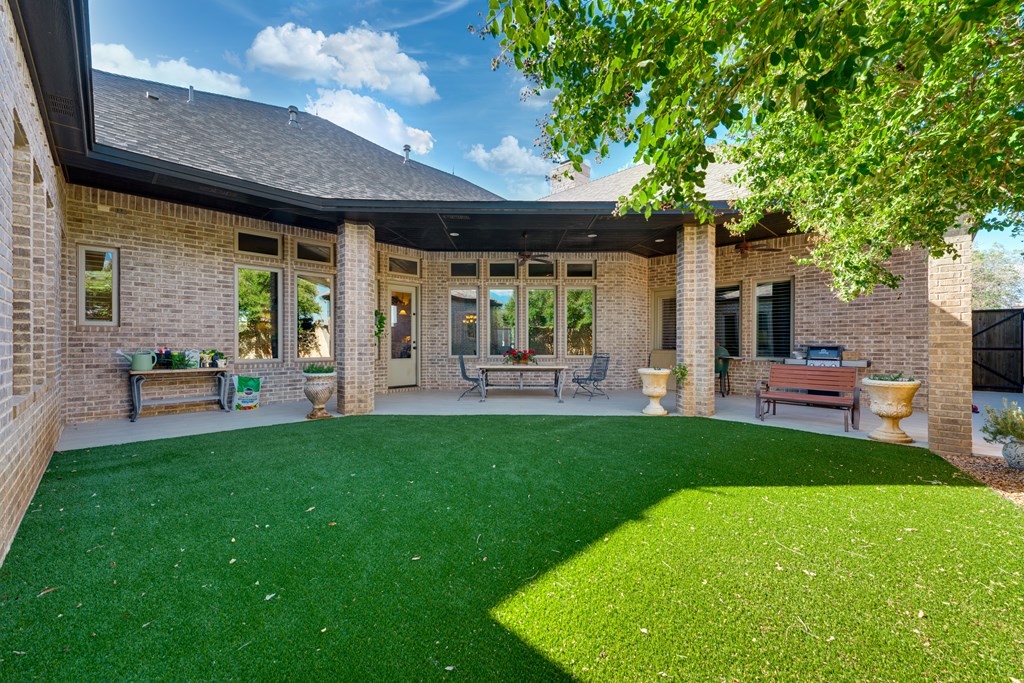 4101 Timberglen Circle