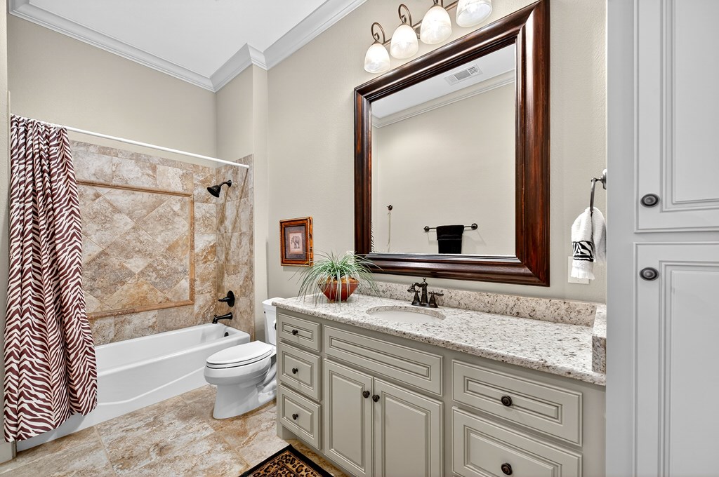 4101 Timberglen Circle