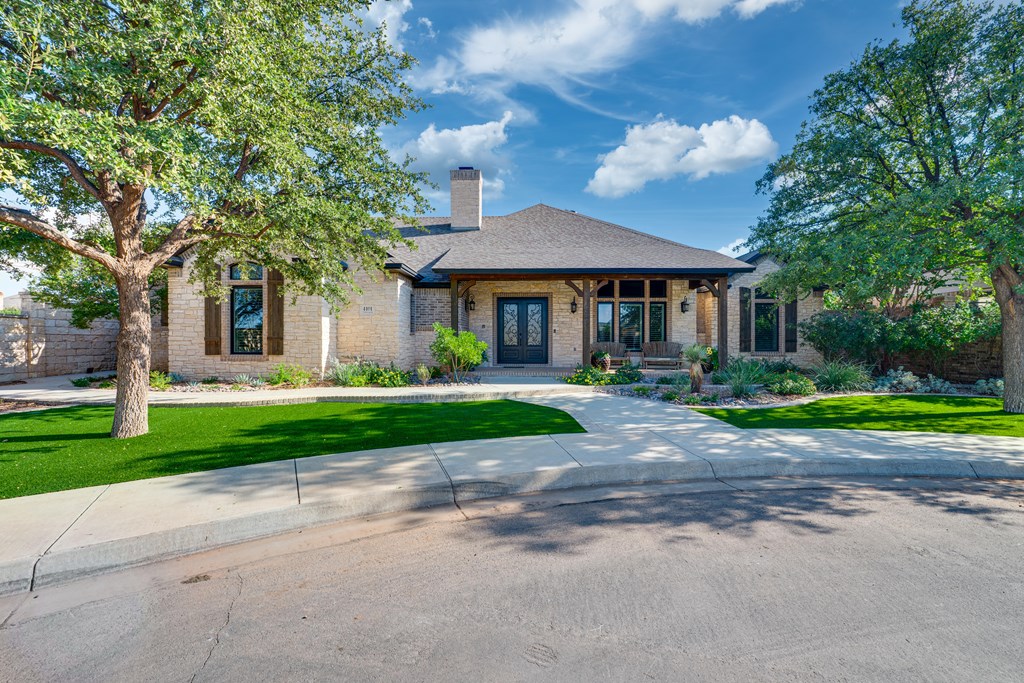 4101 Timberglen Circle