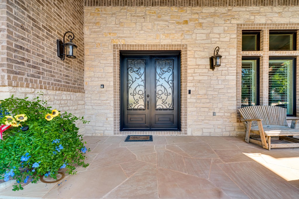 4101 Timberglen Circle