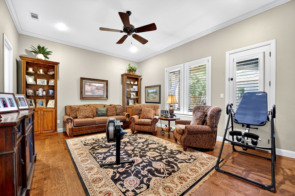 4101 Timberglen Circle