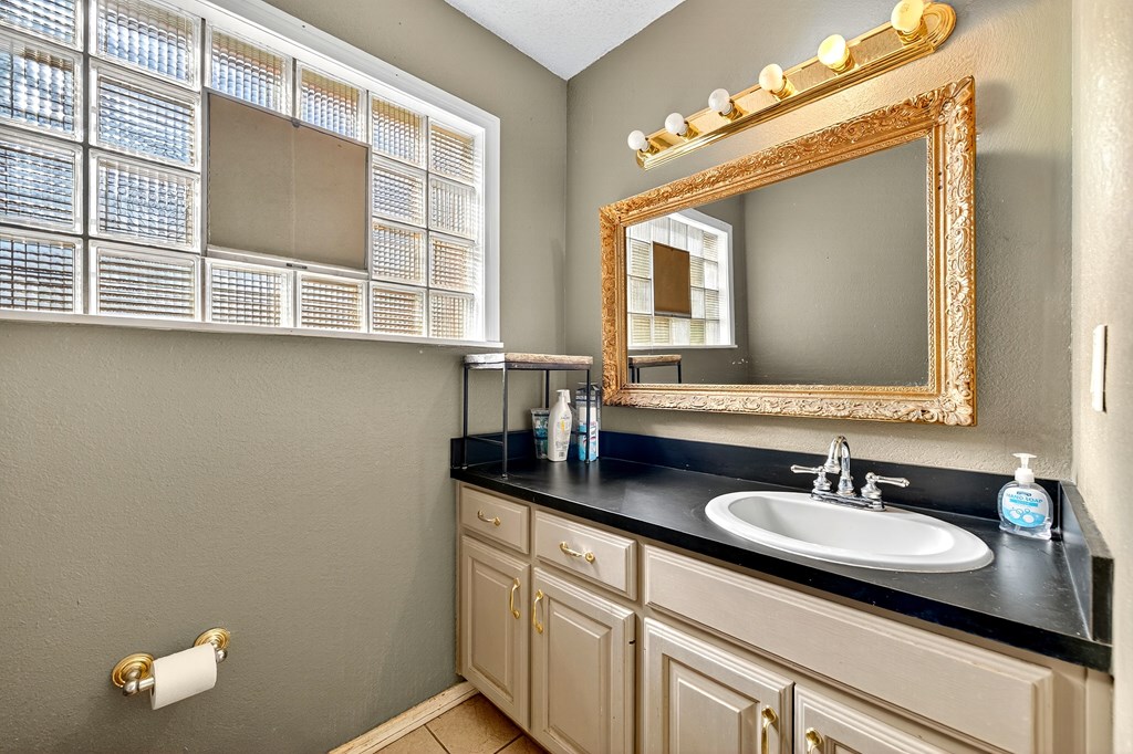 1310 N Big Spring St