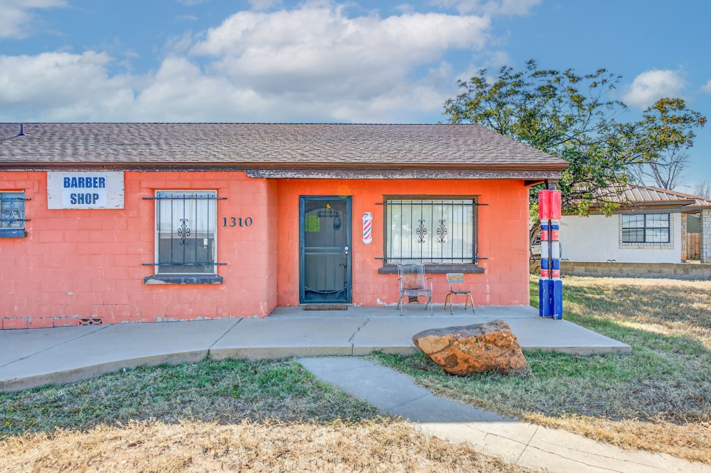 1310 N Big Spring St