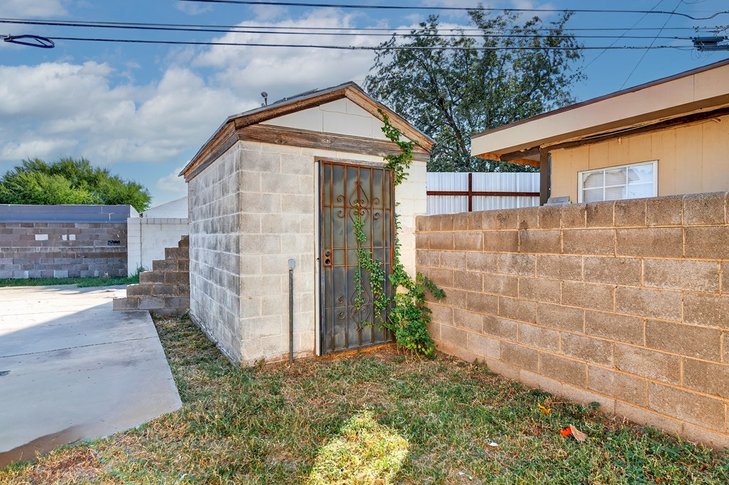 1310 N Big Spring St