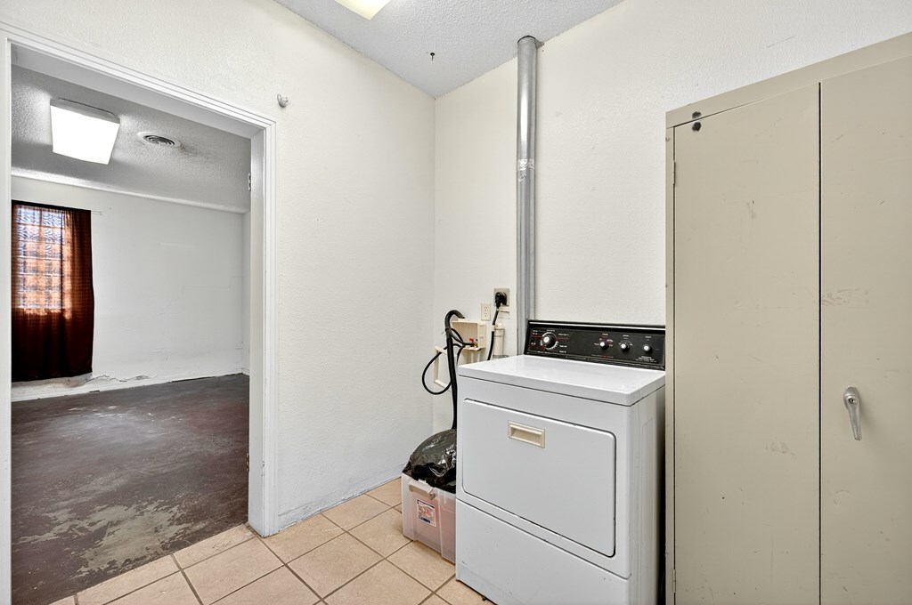 1310 N Big Spring St