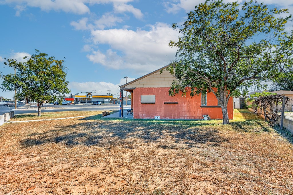 1310 N Big Spring St