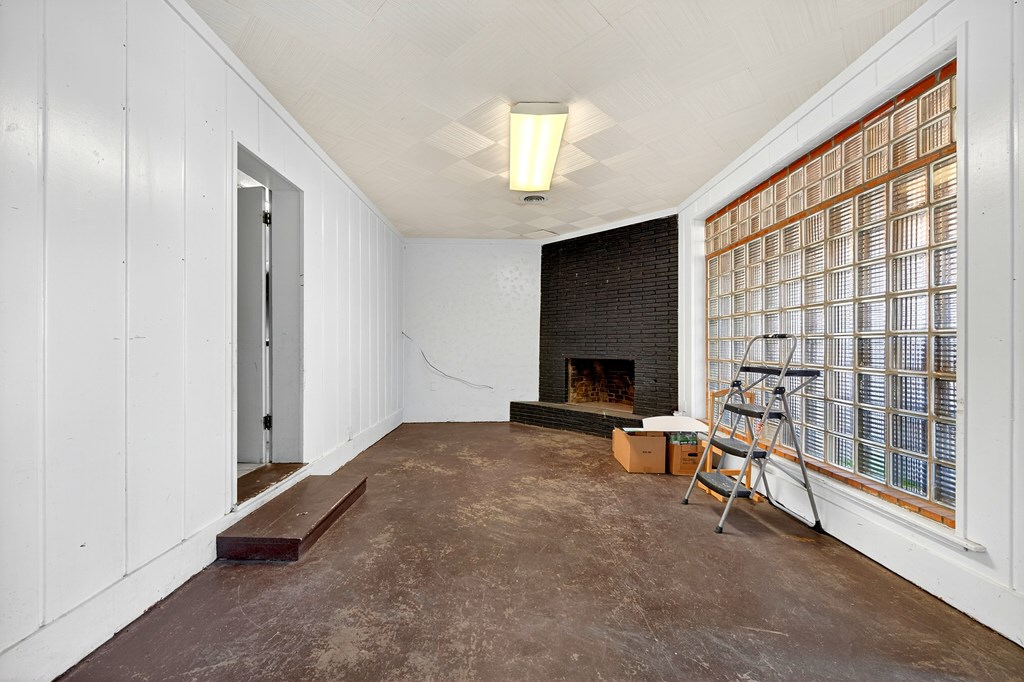 1310 N Big Spring St