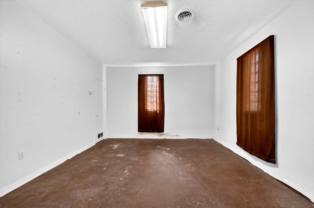 1310 N Big Spring St